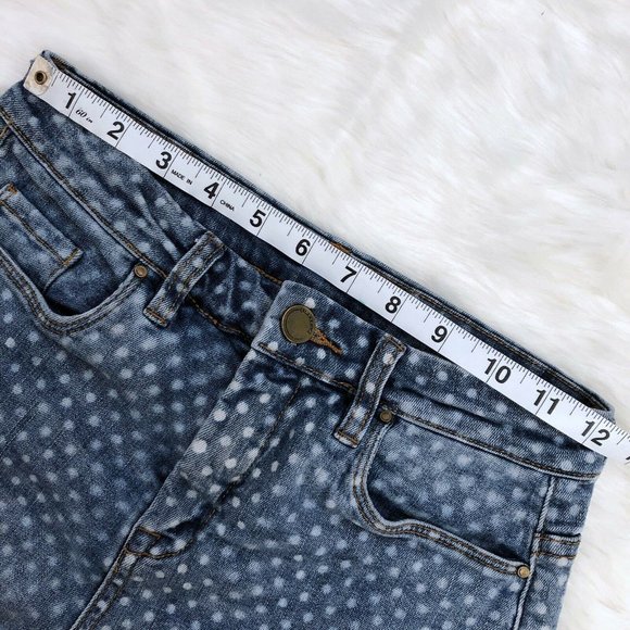 Blank NYC Polka Dots Denim Shorts - Picture 6 of 8